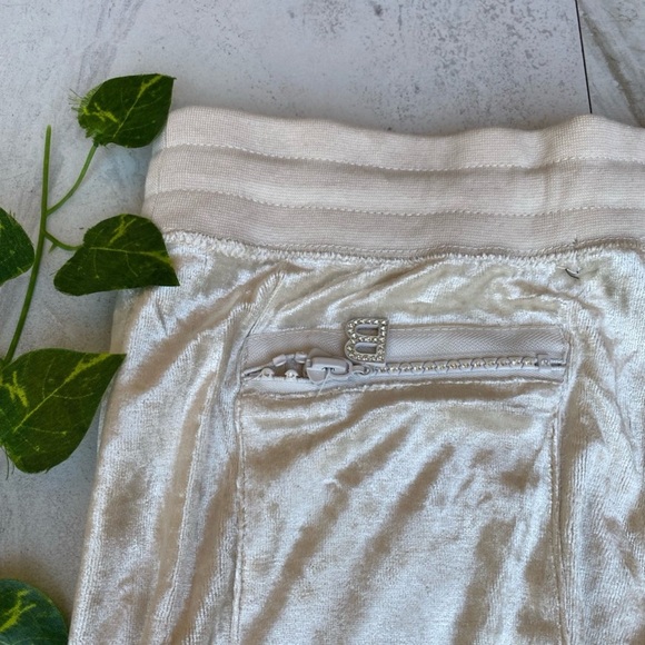 *NWT* BCBG. Cropped pant, Tracksuit set. NEVER WORN WITH. Diamonds. Authentic👌 - Picture 6 of 8